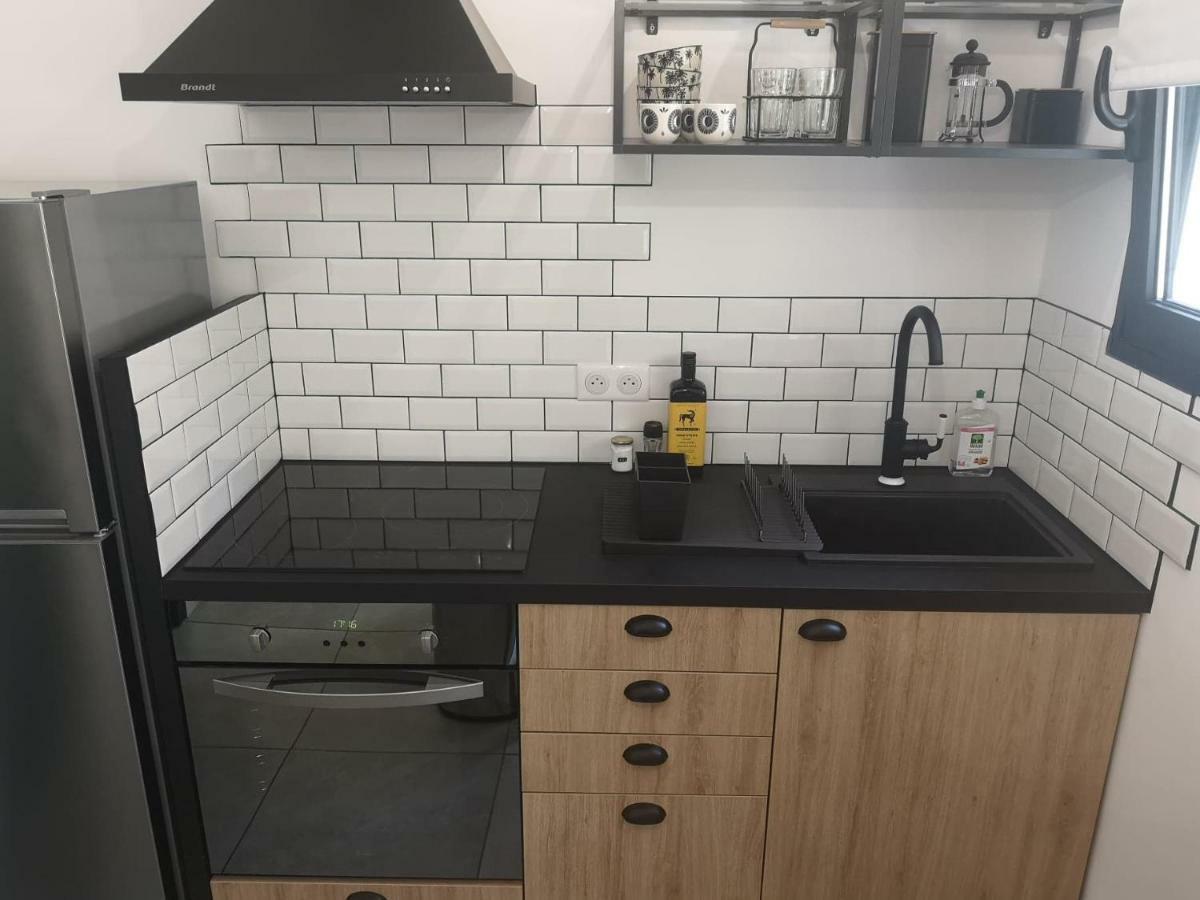 Studio Style Industriel Lägenhet Barbaggio Exteriör bild