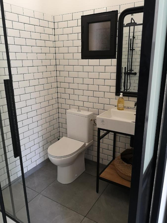 Studio Style Industriel Lägenhet Barbaggio Exteriör bild